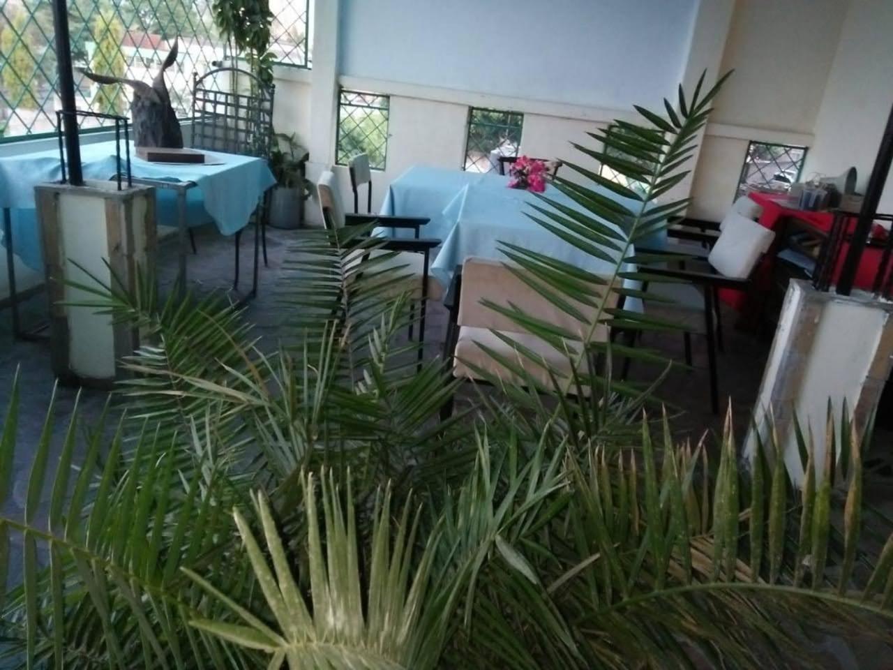 Cingaki Hotel Момбаса Екстер'єр фото